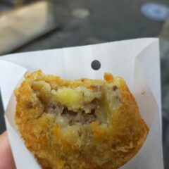 麻布十番駅から六本木ヒルズに向かう途中にある行列の出来る飲食店の名店2軒