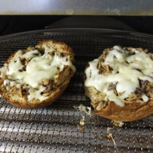 太っているソロの人に朗報！300～400kcalで美味しくて腹持ちのいいランチパンを紹介