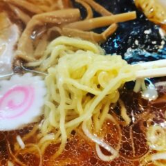 「町中華で飲ろうぜ」にも登場！練馬駅から北ヘ徒歩すぐの町中華の老舗「亀楽」のチャーハンとラーメンのレビュー