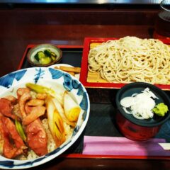 木更津市の「勘十郎」にはコロッケ丼がある！？無難に鴨肉丼セットを注文